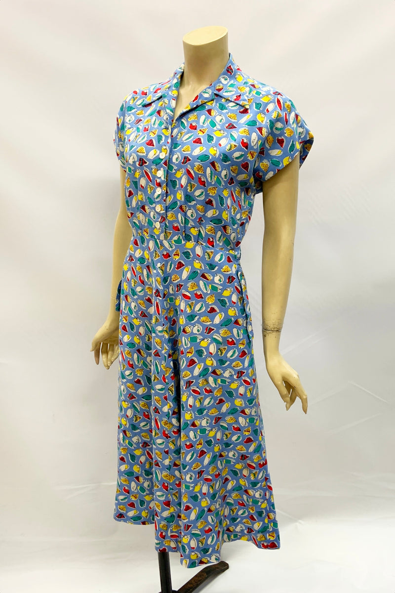 Vintage later 1940s novelty seashell print dress in moygashel type