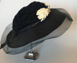 Vintage 1930s navy blue wide brimmed darkest navy blue hat with glacé ribbon, soutache and daisies